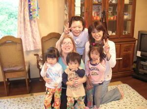 Miyu, Momoko, Moms and Miyu´s little brother with Melissa ´Sensei'