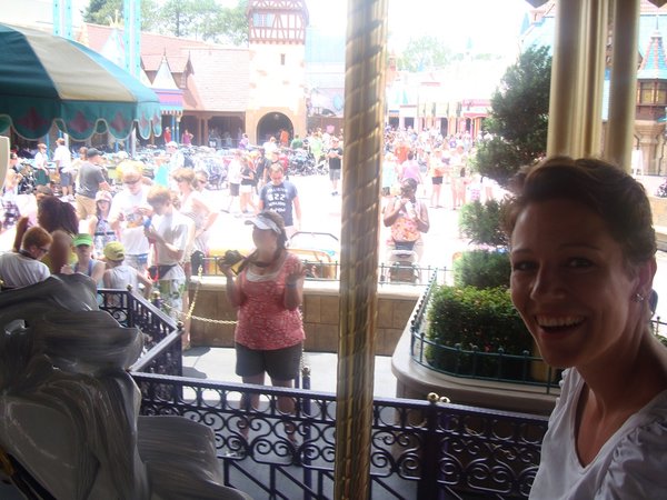 Lise i merry-go-round