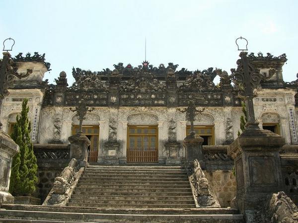 Nguyen Dynasty Tomb 13