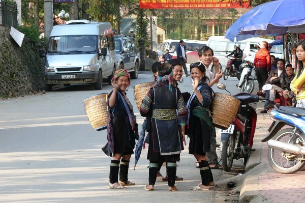 Cute Hmong Ladies, Sapa