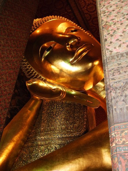 The reclining buddha