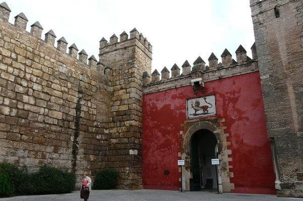Alcazar Palace entry gate