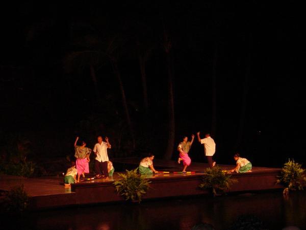The Filipino dancers 