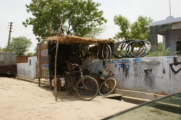 Bicycle wheel shop