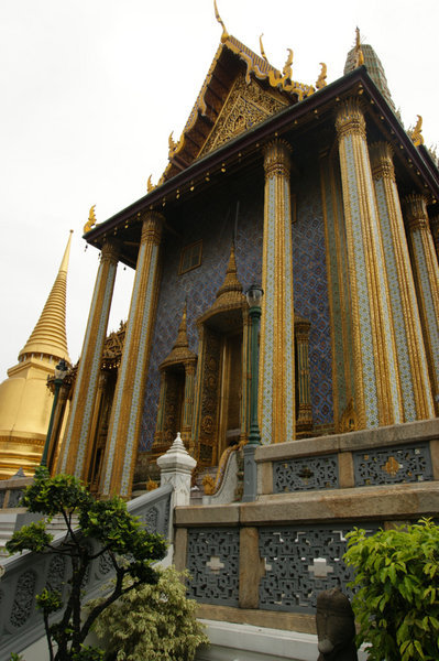 pillars in grand palace