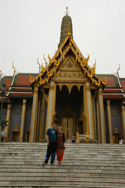 robbie and suez at grand palace
