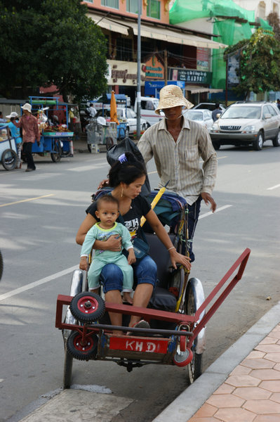 mother and child on cyclo