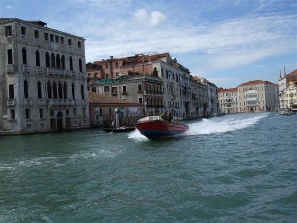 Fire 'engine' on the grand canal