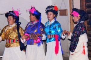 Mosuo women in traditional clothes