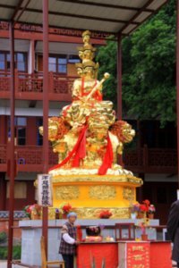 New statue of Sakyamuni