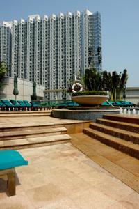 Harbour Plaza Metropolis Hotel Zwembad op de 9e etage