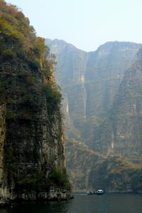 Longqing Gorge and Tanzhe Si Temple