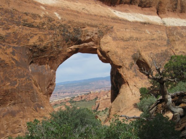 Arch on Devil's Garden Trail