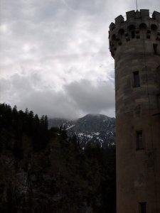 Neu. castle tower and mountains