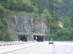 long tunnels in swiss alps
