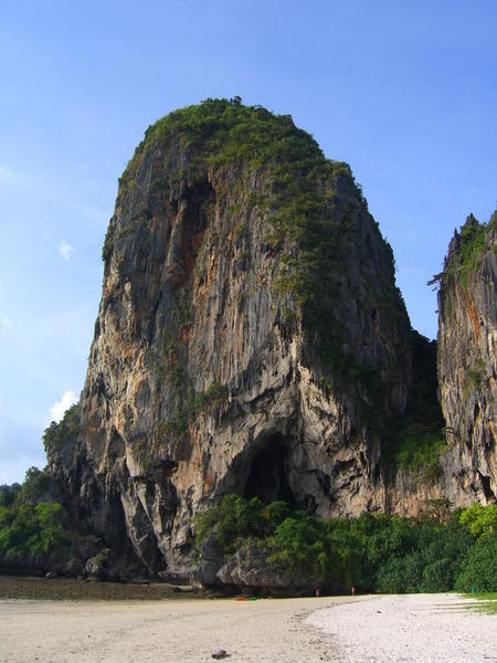 Taiwand Wall Cave