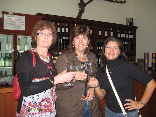 Lesley, Melissa, Tracy at Chateau Yaldara