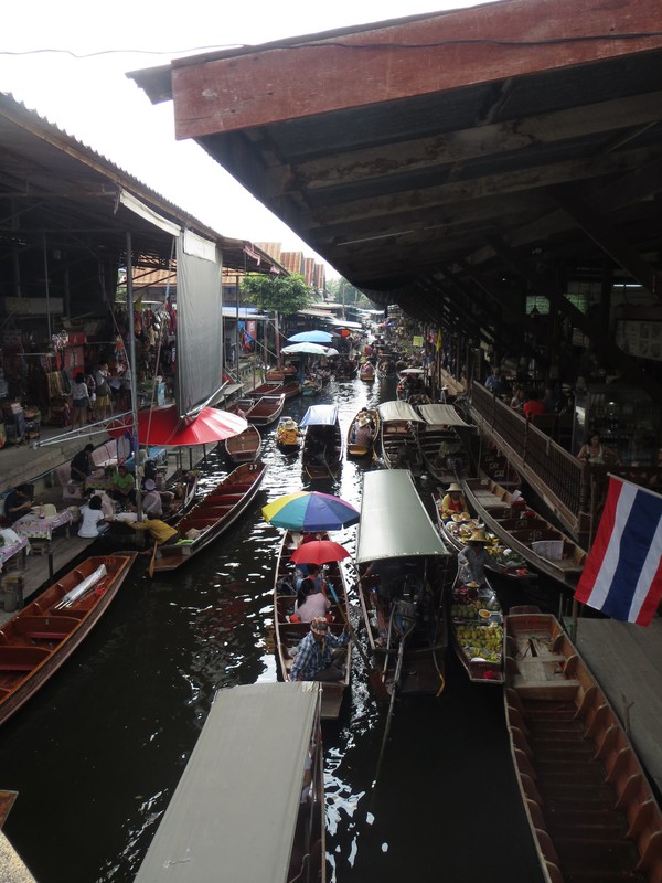 Floating Market 4