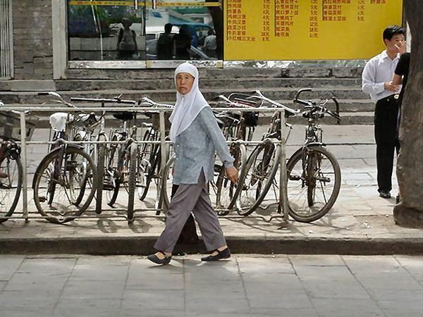 Moslem woman in Xi'an