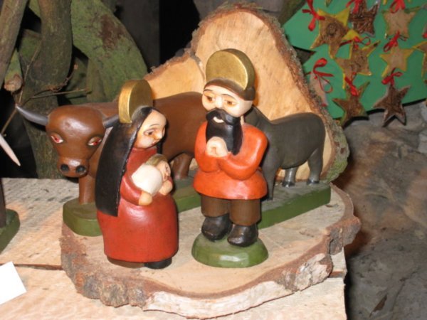 Little figures as a manger scene