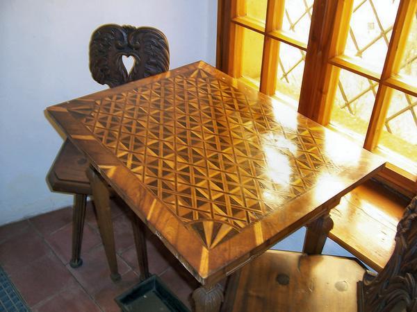 Inlaid wood gaming table