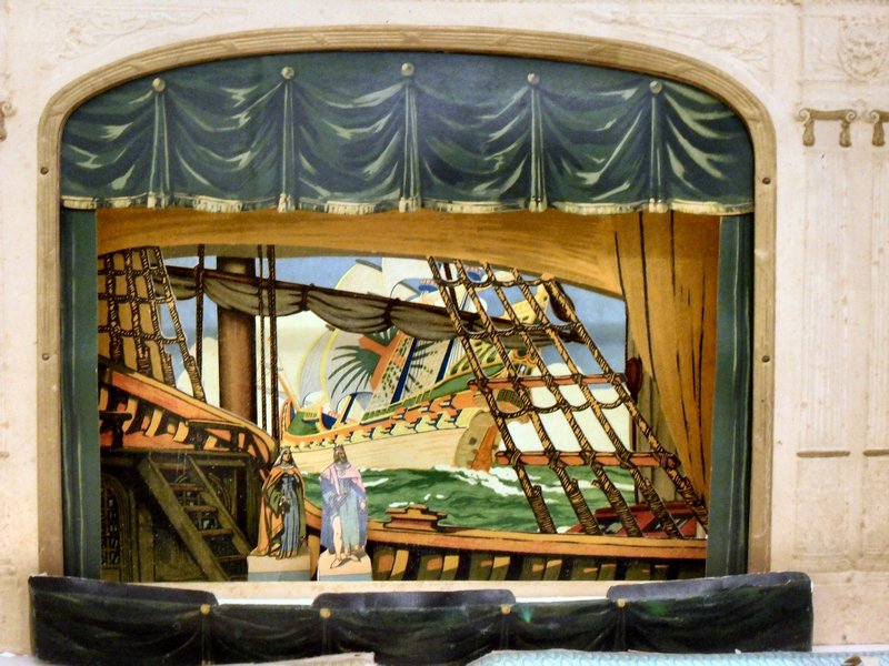 Toy Museum Ship Theater Set 