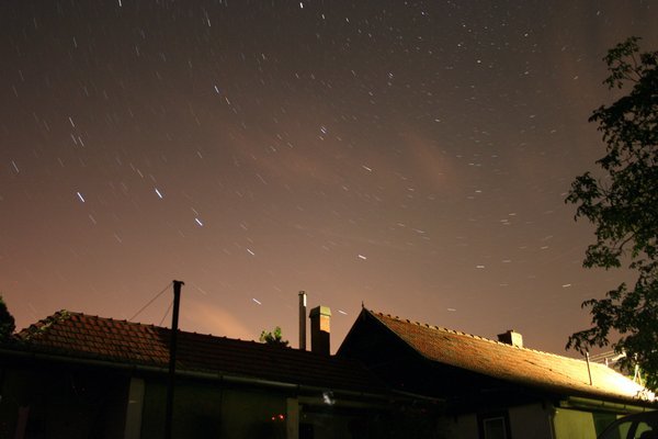 Night sky over Kengyel