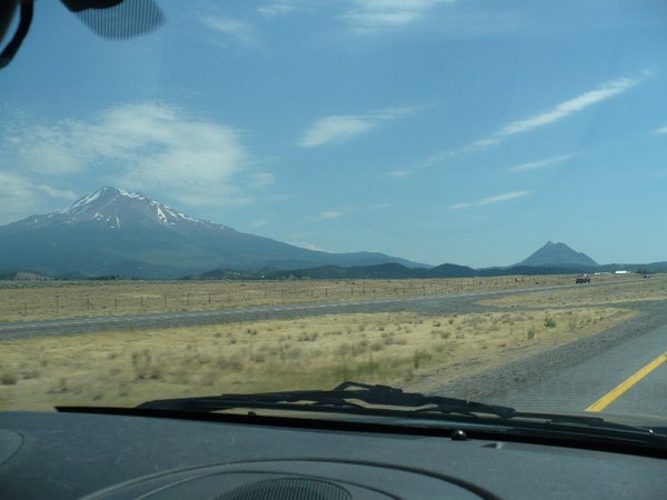 10 Mount Shasta en, and volcano