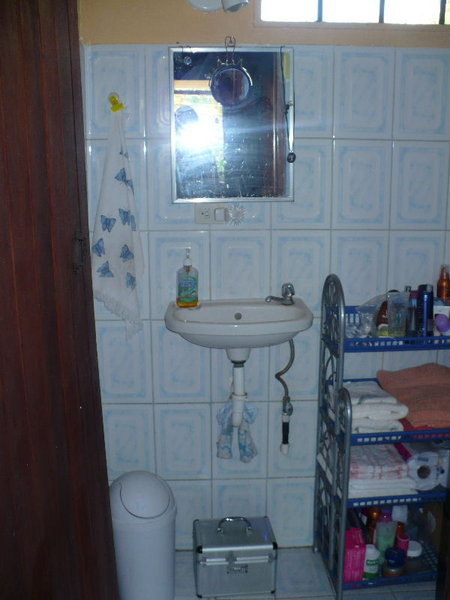 09 badkamer nu, bathroom now