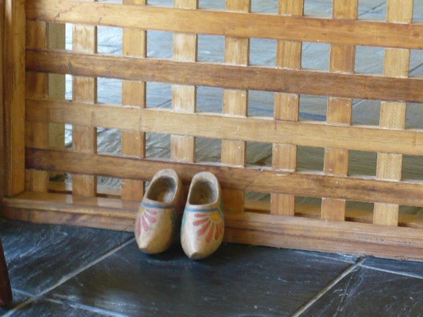 18 nederlandse klompjes, dutch wooden shoes