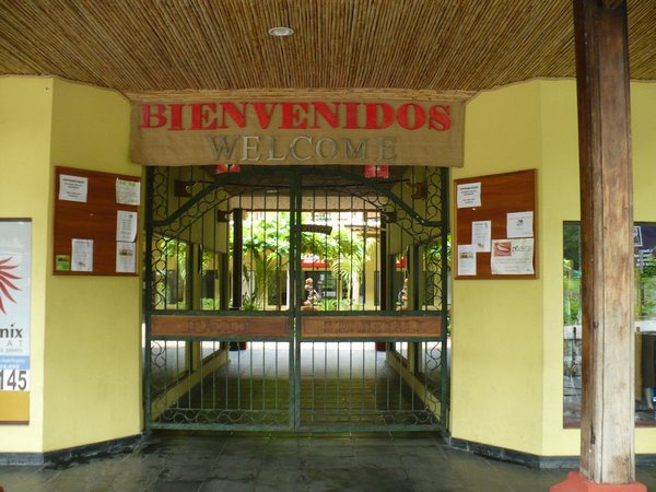 12 Patio Colonial, entrance, ingang