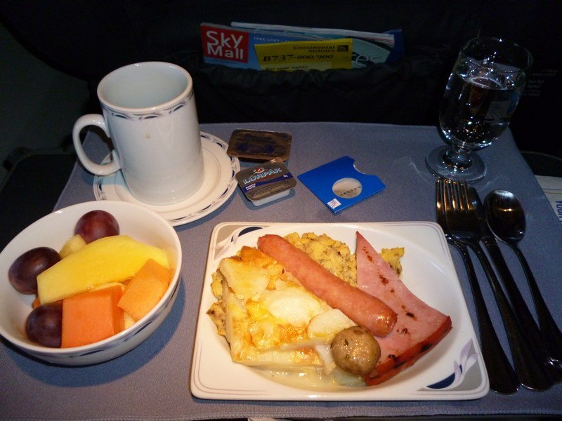02 Eerste klas ontbijt, First class breakfast
