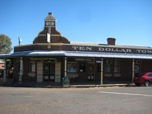 From being on the $10 note, Gulgong