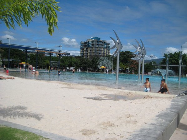 Beach of the Esplanade pool