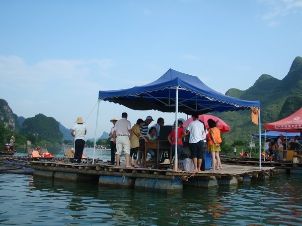 Yangshuo - floating mobile photo printing centre for tourists who just can't WAIT for that Kodak moment!