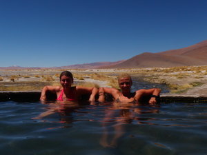 Kerry & Anna in hot spring