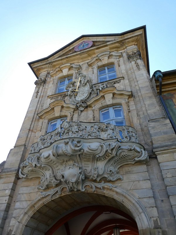 Another view of the entrance of the town hall, showing the arched entryway
