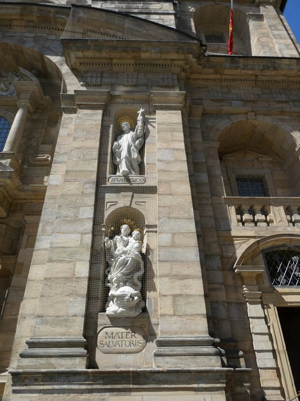 Exterior statues garnish St. Martin's.