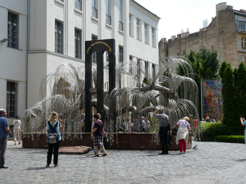 Sculpture in the grounds of the Budapest Synagogue