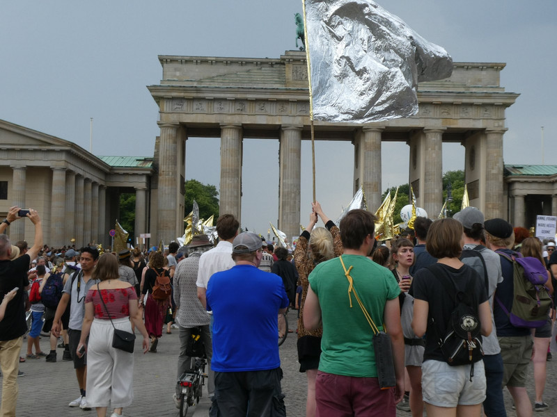 The Brandenburg Gate from the anti-AFD rally side. The rallying groups were kept very separate.