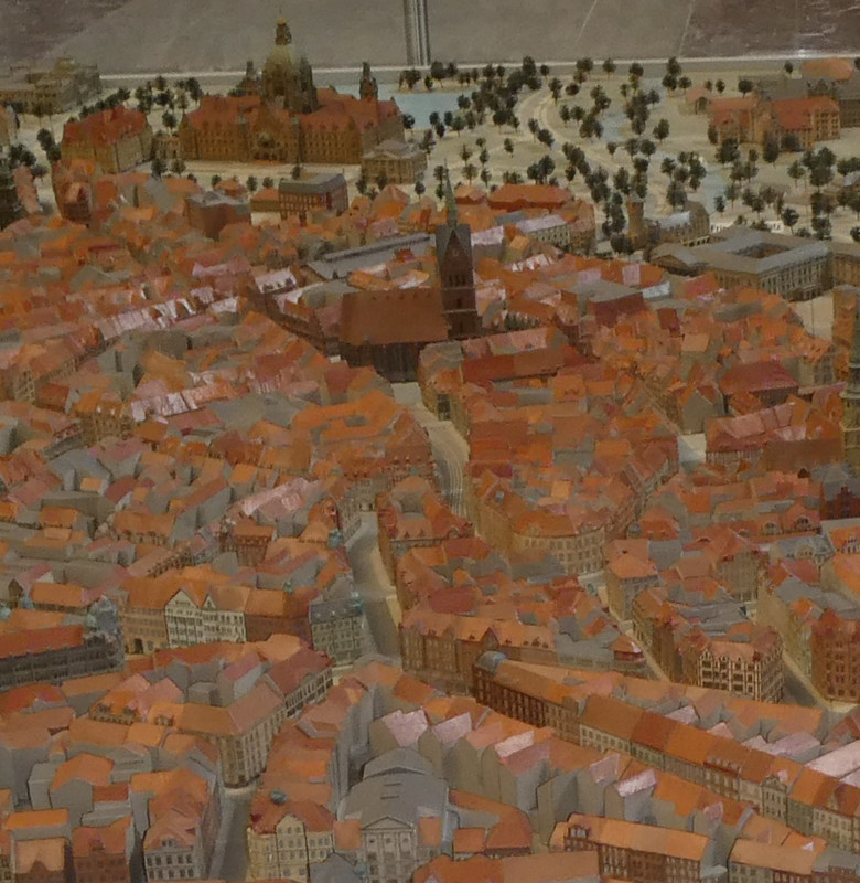 This close-up is roughly the same area as shown in the 1945 diarama. Again, the Rathaus is in the upper left.