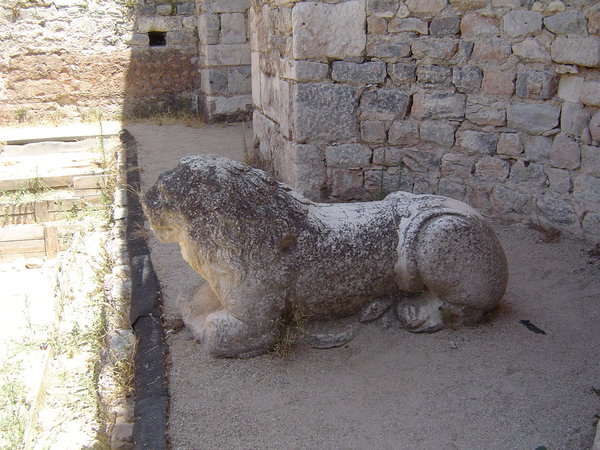 Lion fountain at the Roman Baths