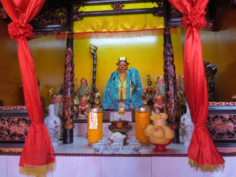 Chinese temple altar