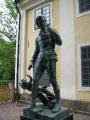 Statue of Linnaeus outside his home