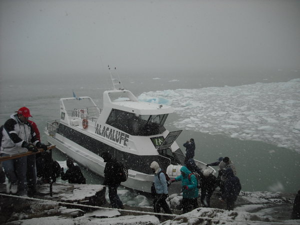 Boat to Glacier