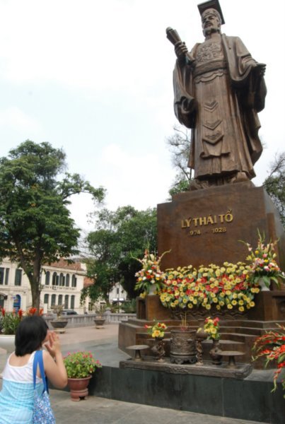 homage in Hanoi