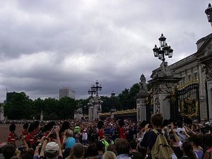 Crowds at Buckingham Palace