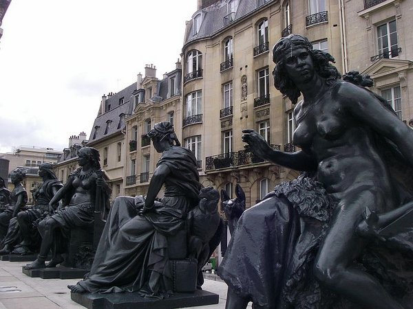 Outside Musee d'Orsay