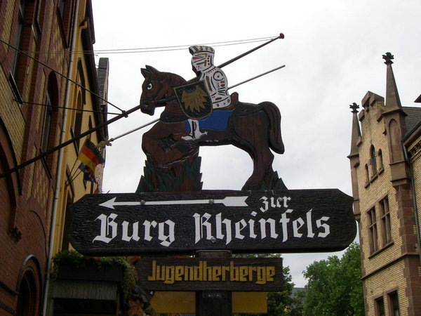 Sign to Burg Rheinfels