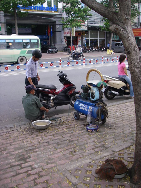 Street side tyre fixer - who needs a garage
